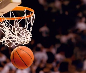 开云APP-欧冠半决赛之夜，当阿拉巴的眼泪成为最锋利的武器