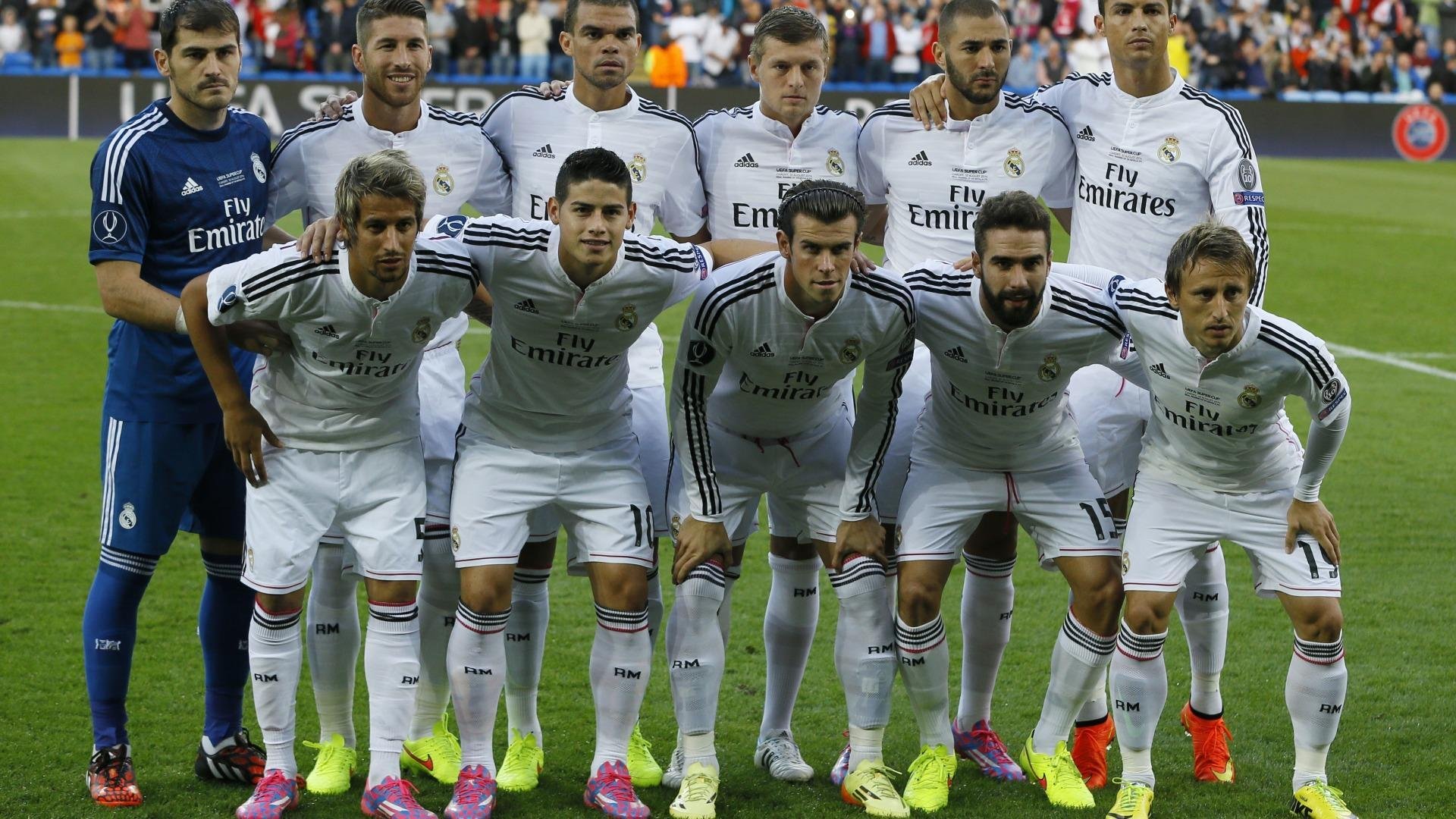 阿圭罗爆发射落巴拉圭，喀麦隆提前终结小组悬念