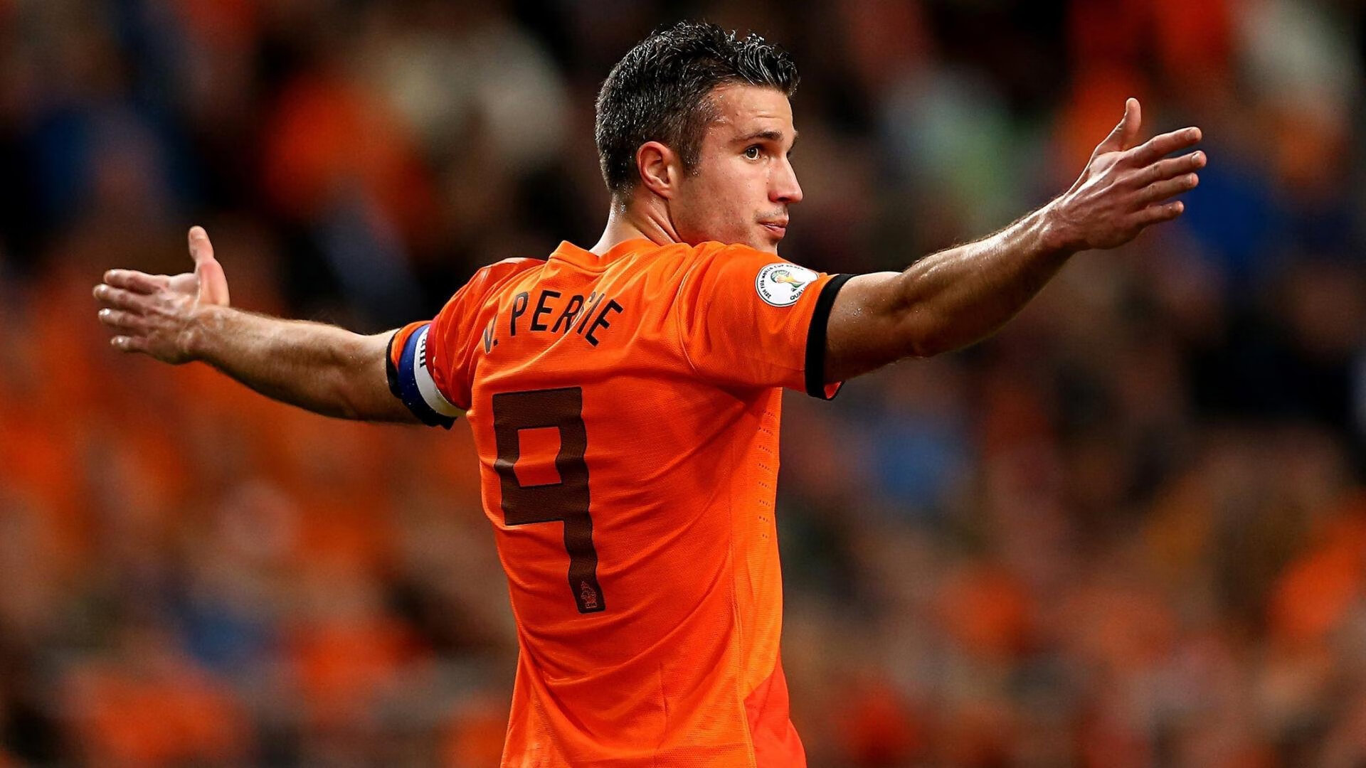 年度焦点之战之夜，法比尼奥关键制胜，一记重炮轰开的不只是球门