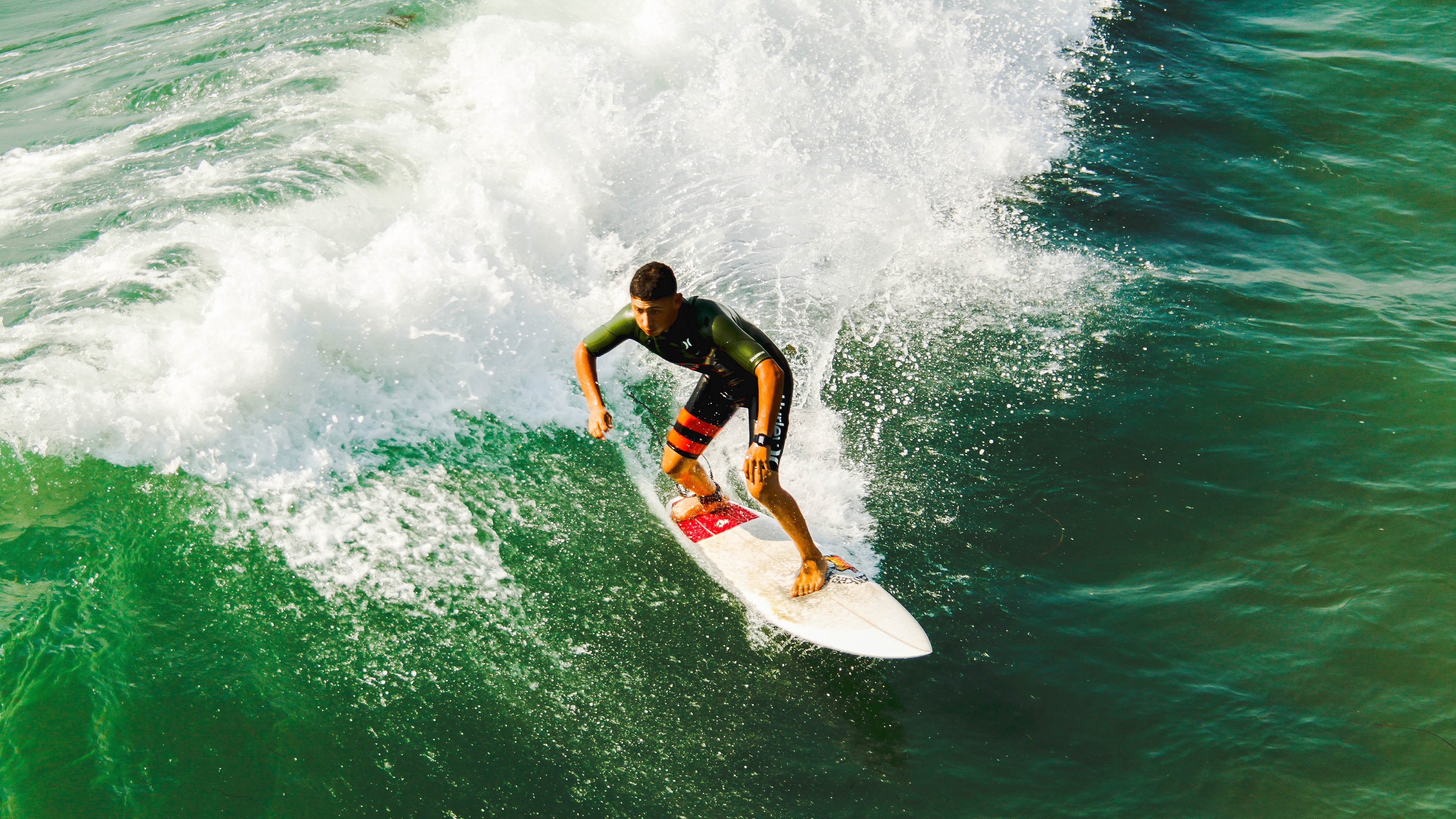 世界排名争夺战之夜,霍勒迪的防守,篮球世界的无声惊雷